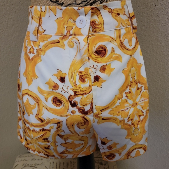 Pants - Yellow and White Baroque Print Shorts